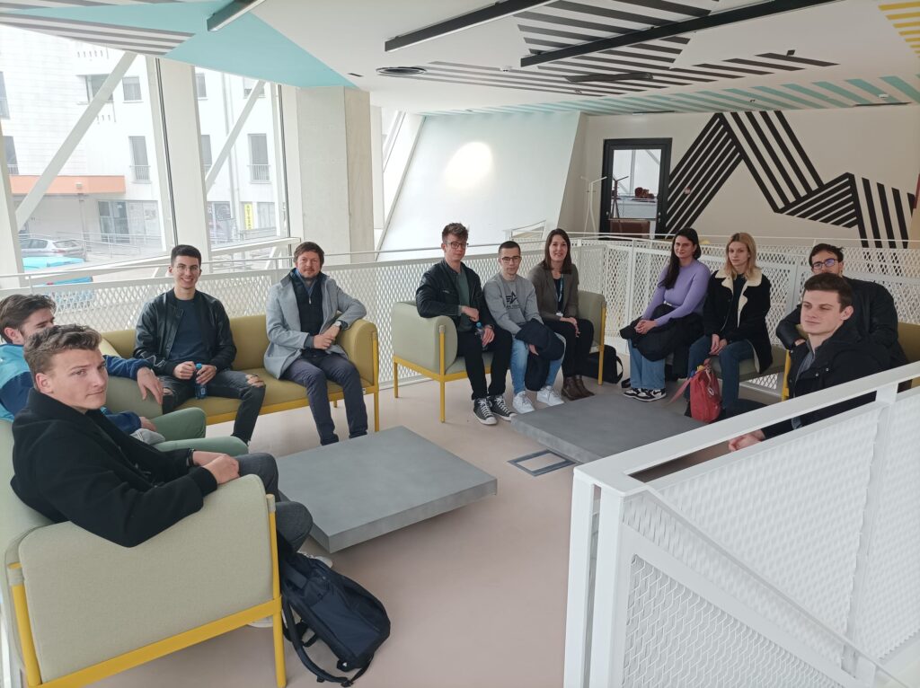 STUDENTI TEHNIČKOG FAKULTETA U PULI POSJETILI COWORKING CENTAR