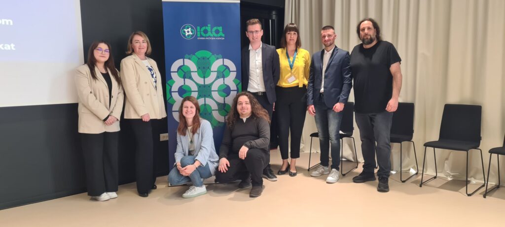 Budući edukatori informatike s FIPU educirali istarske poduzetnike