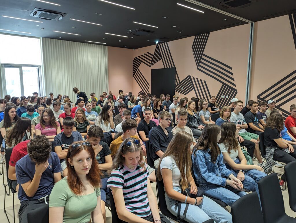 115 učenika pulske gimnazije posjetilo Coworking centar Pula